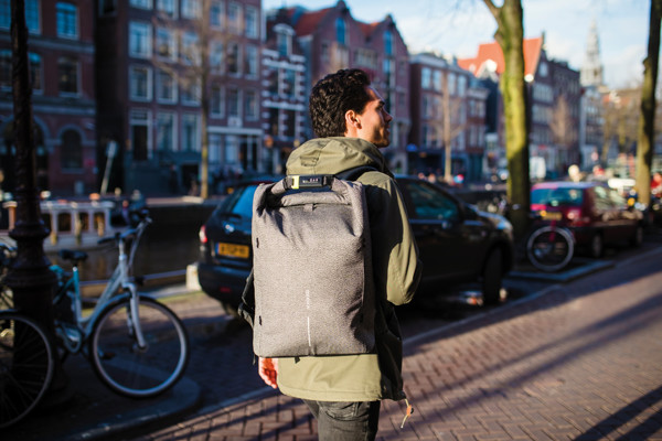 Urban anti-theft cut-proof backpack