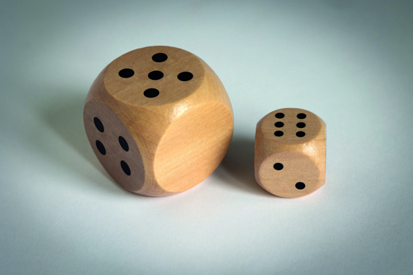 Schima fa dobókocka 3 cm Dadin