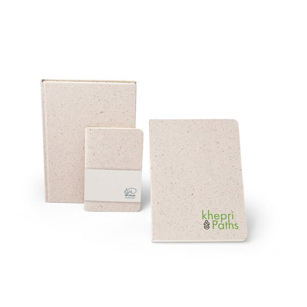 ORGANIC SEMI-RIGID. Bloco de notas A5 com capa semi-rígida fabricada a partir de matéria orgânica de elefante (80%)