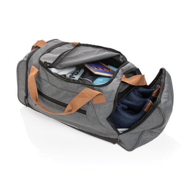 Vikend torba Impact AWARE, 55×26×25 cm, rPET - Siva