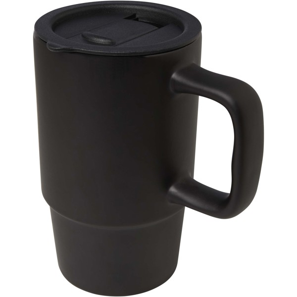 Keramický hrnček Carter 450 ml s plastovým viečkom - Čierna