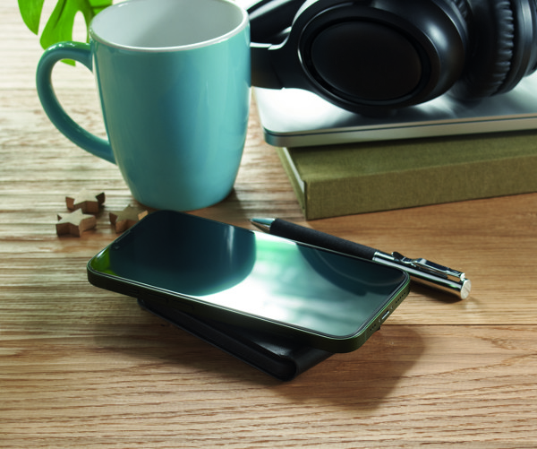 Fawtt magnetic wireless charger,15W