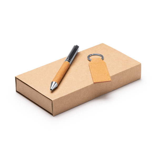 Personalized pen and keyring set in recycled leather with eco case
