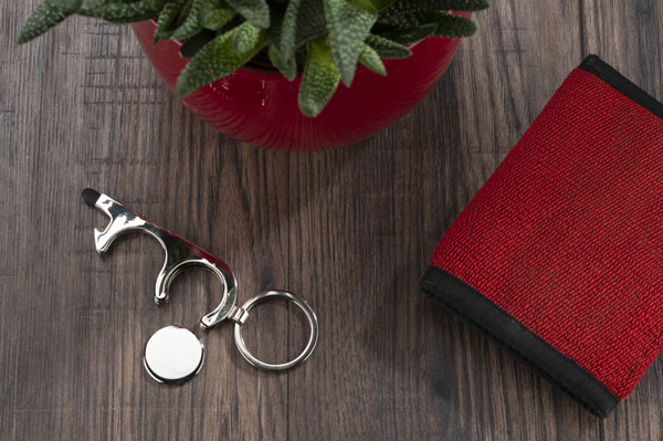 Keychain anti-touch TUS