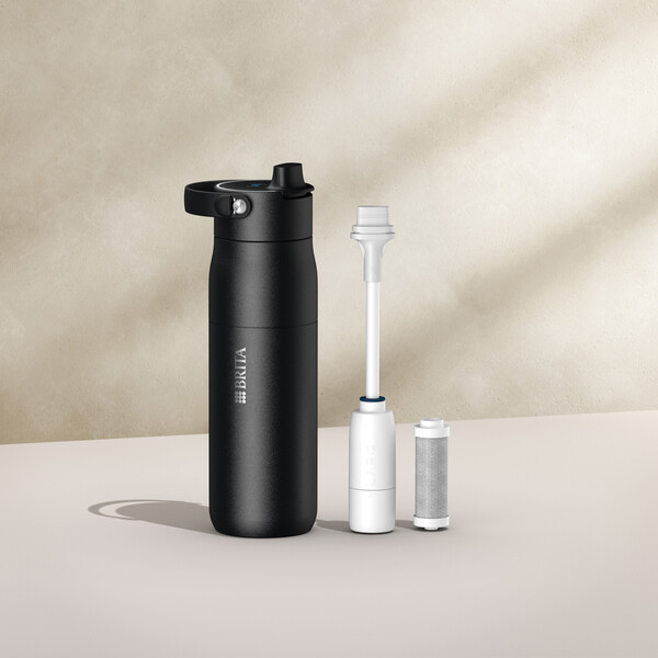 Láhev BRITA LARQ iQ Track s čištěním a filtrací vody, 680 ml - Černá
