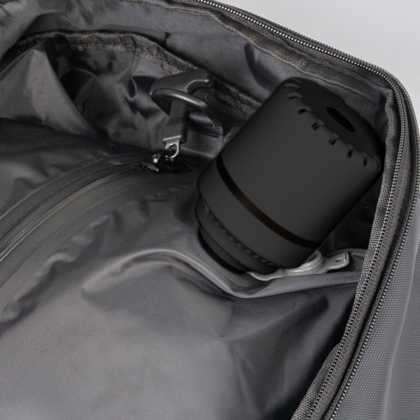 Expandable personalized PU leather backpack 16 liters with vacuum pump and 17-inch laptop compartment